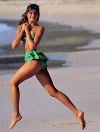 Stephanie Seymour in a bikini - ass