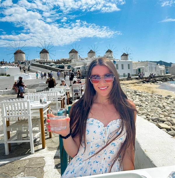 Caitlin Beadles
