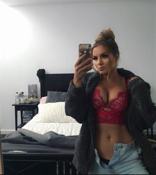 Lolo in lingerie taking a selfie