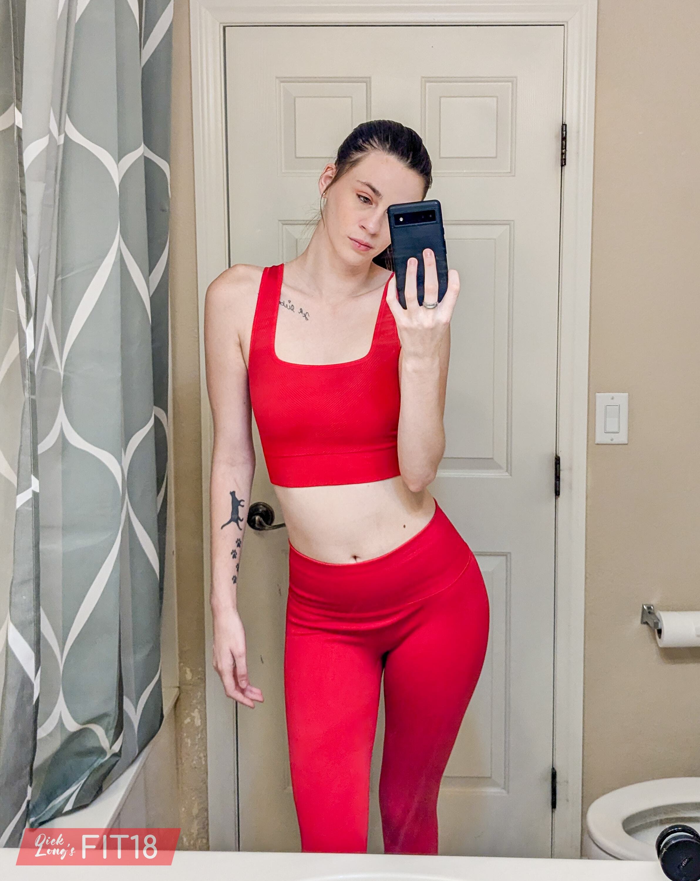 Lilly Jade taking a selfie