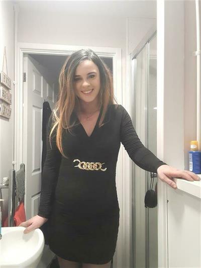 Carly Hughes taking a selfie