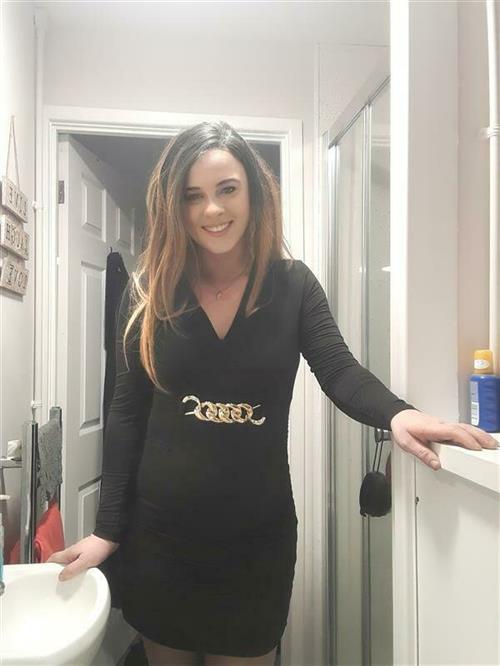 Carly Hughes taking a selfie