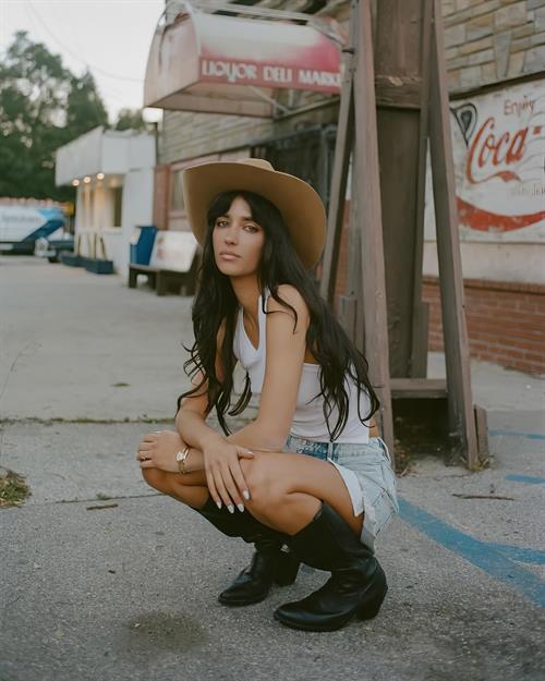 Elisha & Renee Herbert - Cowgirls