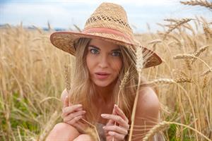 Victoria Kruzz Nude Pictures Presenting Victoria Kruzz