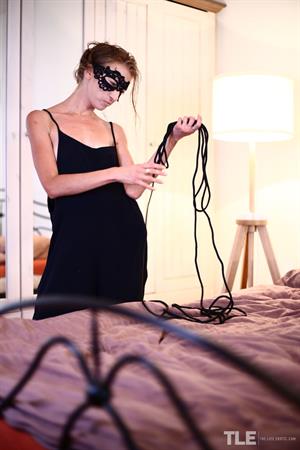 Judita Nude Pictures Thin Ropes 1