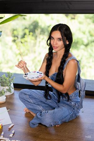 Dulce Nude Pictures Dulce: Sexy Artist