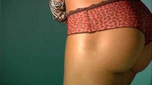 Natalia Vélez in lingerie - ass