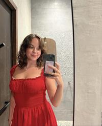 Alicia Manrique taking a selfie