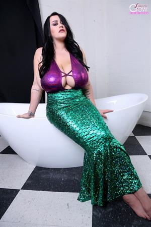 Leanne Crow Nude Pictures Leanne Crow - Mermaid Splash - Set 1
