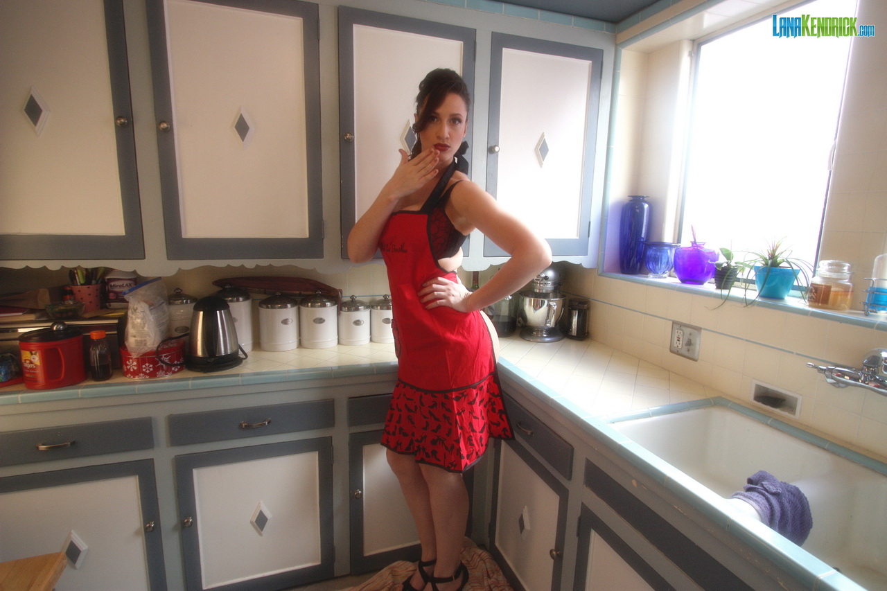 Lana Kendrick - Kitchen Help - BTS - Set 1