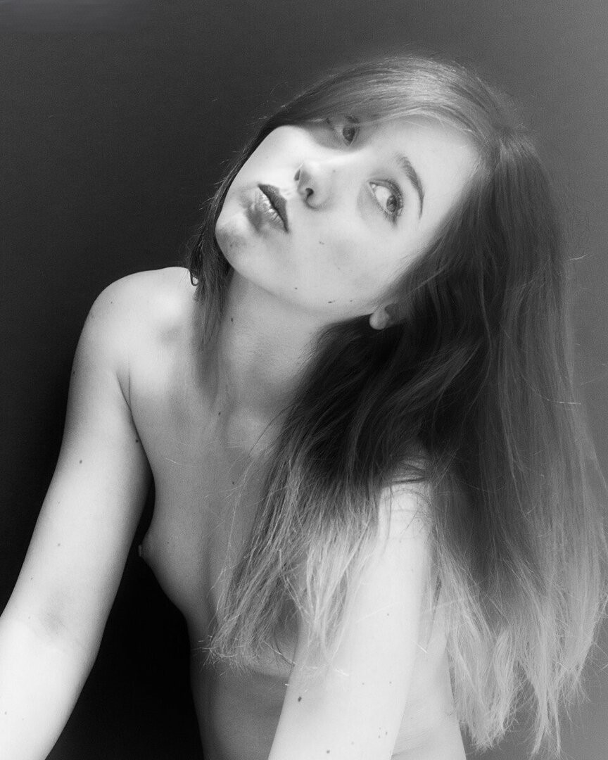 Charlaine De Chamonix - breasts