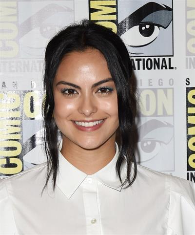 Camila Mendes