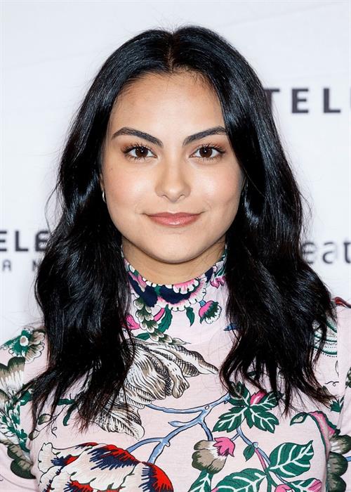 Camila Mendes