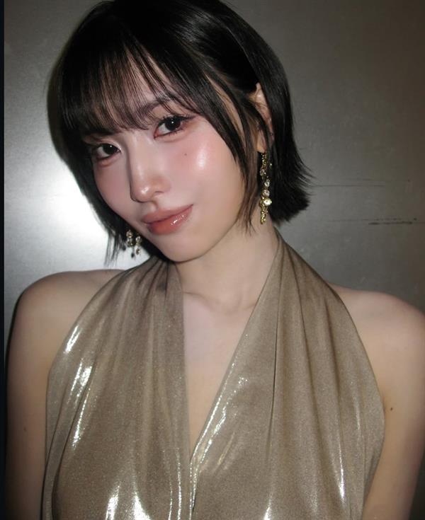 Momo (Hirai Momo)