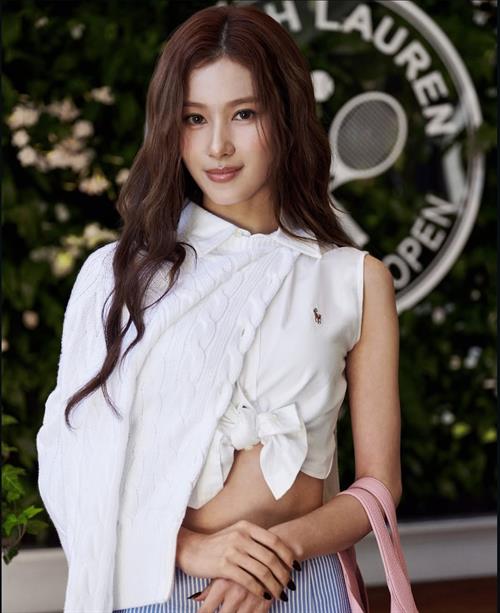 Sana (Sana Minatozaki)