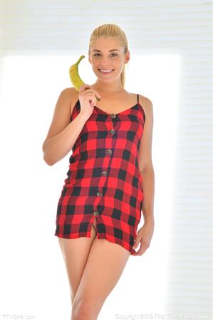 Nikki FTV Nude Pictures Red Hot Toy Play