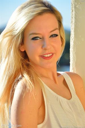 Kami FTV Nude Pictures First Time Modeling