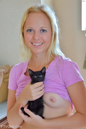 Megan FTV Nude Pictures In Her Little Sanctuary