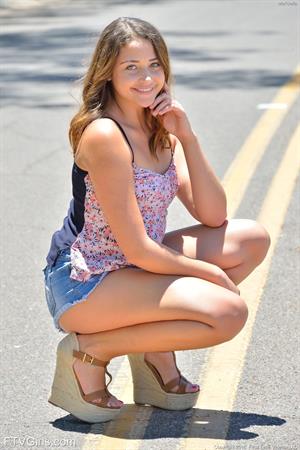 Maricella FTV Nude Pictures Long Legs For Modeling