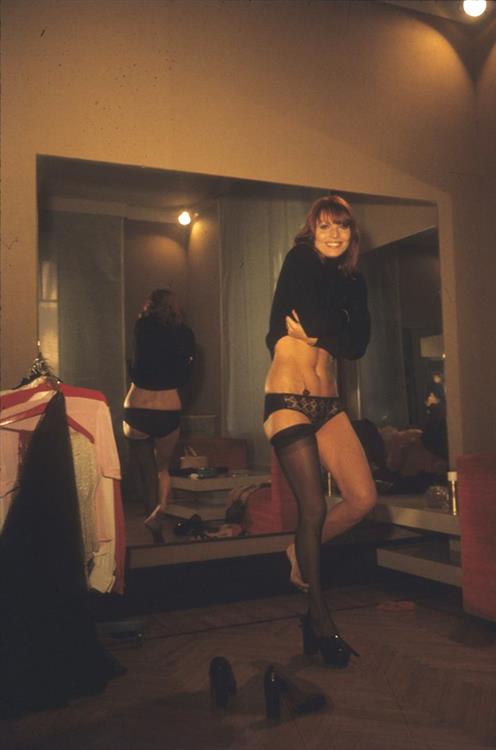 Elsa Martinelli in lingerie