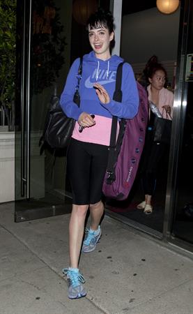 Krysten Ritter - Wearing spandex leaving Moshka Yoga LA in Los Angeles (May 29, 2012)