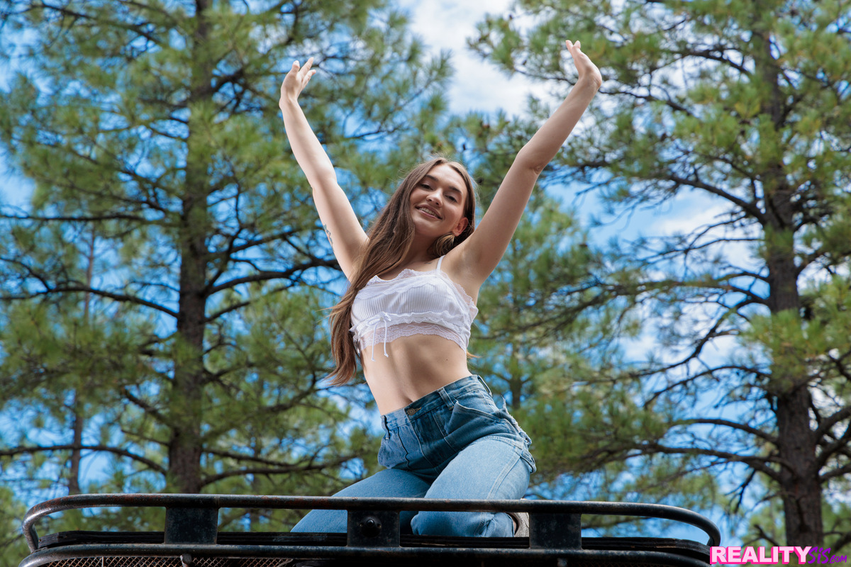 When horny Sera Ryder accidentally admits she is having wet dreams about her stepbro they decide to fuck it out