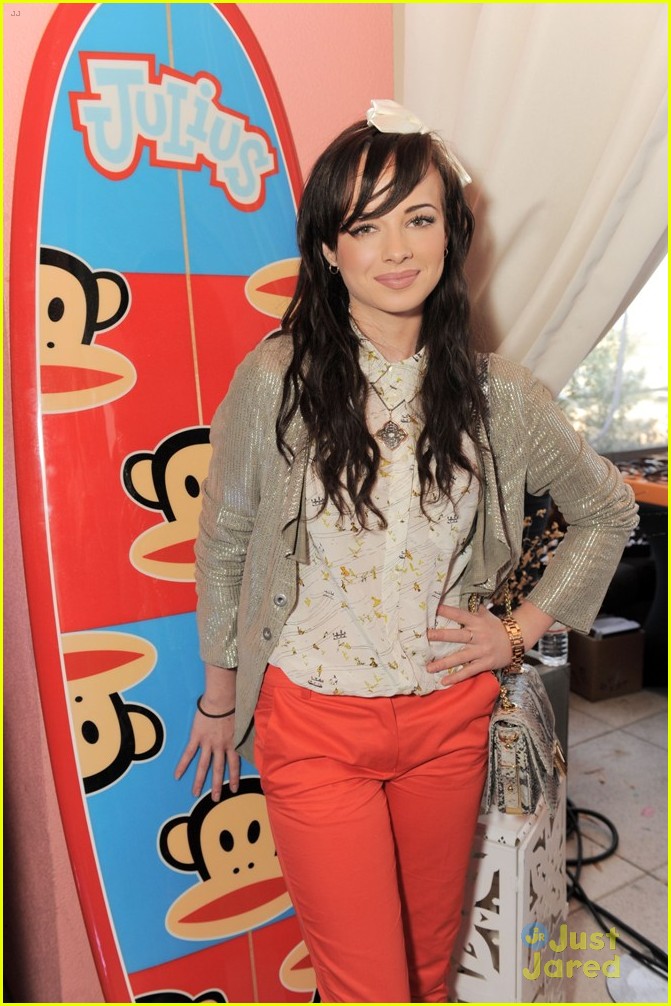 Ashley Rickards