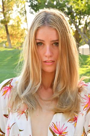 Mazzy-II FTV Nude Pictures A Gorgeous Sunset