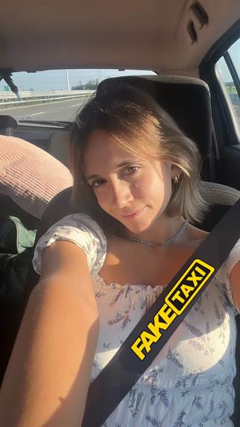 Susanna taking a selfie