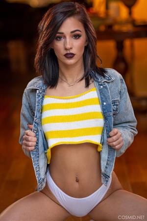 Caroline Moore Nude Pictures Caroline Moore's First Set