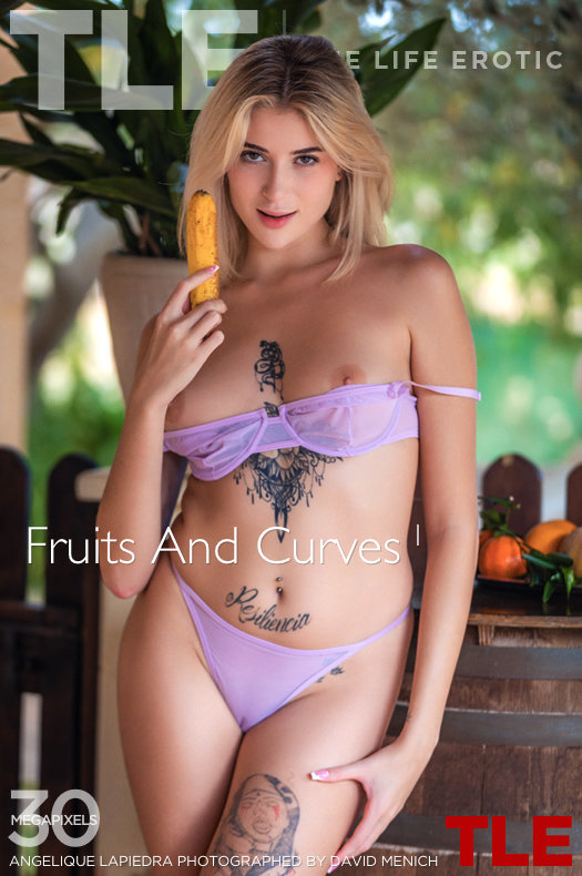 Fruits And Curves 1