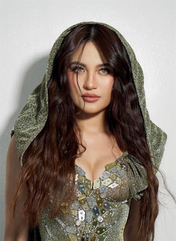 Julie Anne San Jose