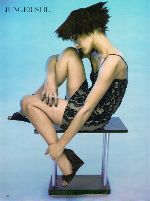 Milla Jovovich in lingerie