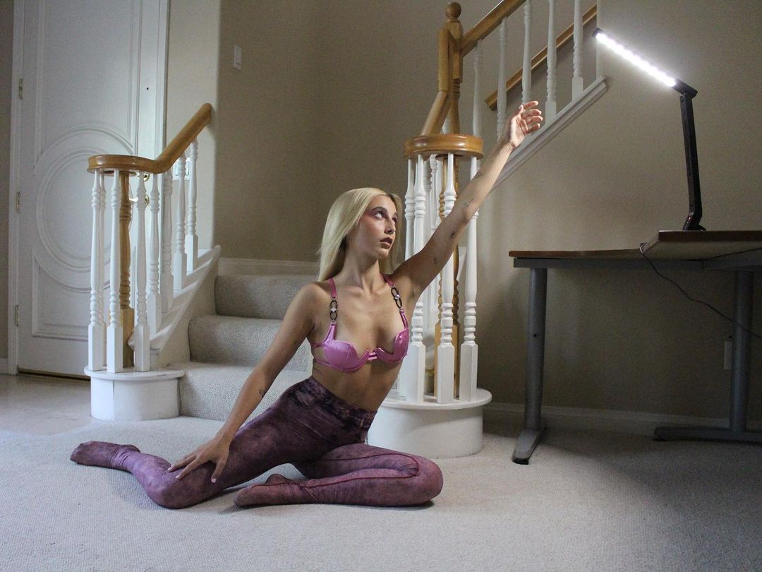 Emma Chamberlain Pictures Emma Chamberlain