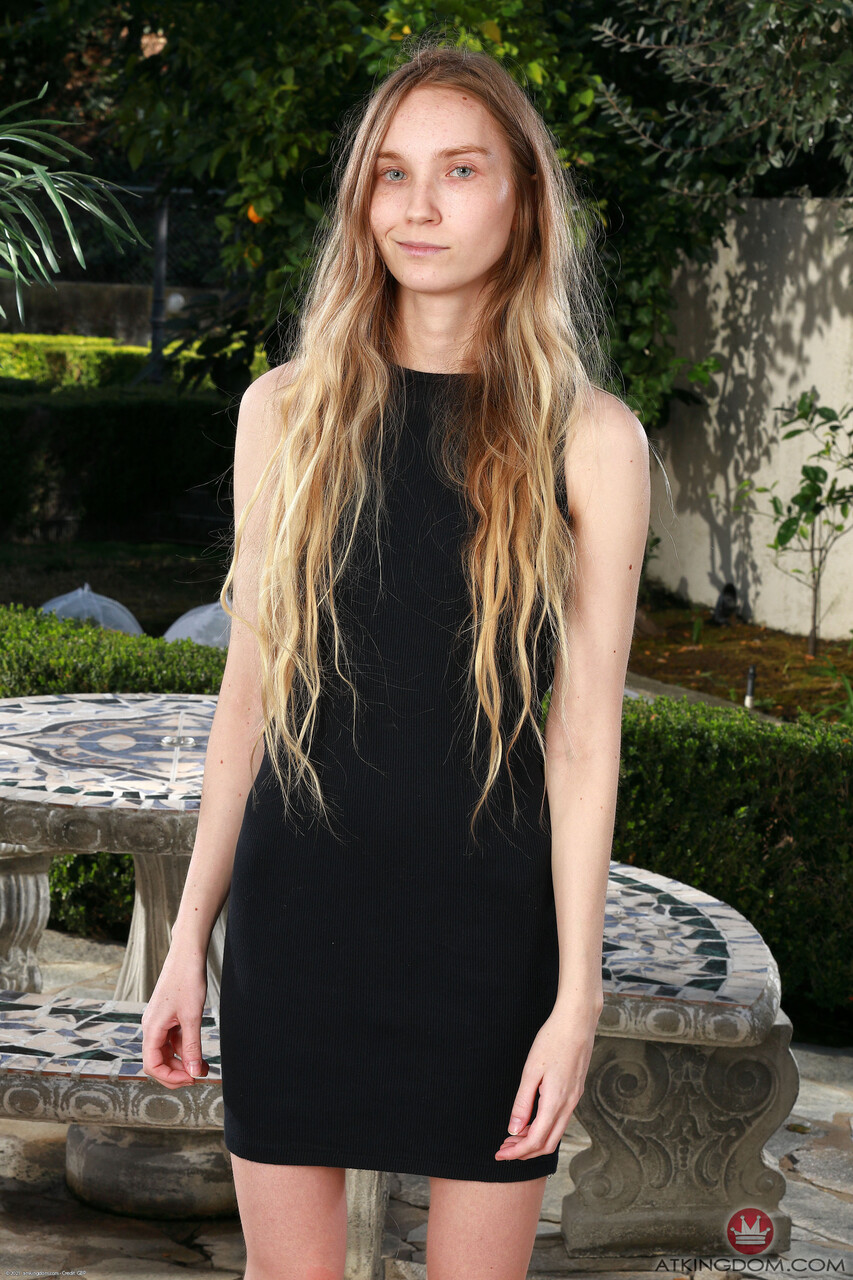 Claire Roon's Claire Roos Pictures (20 Images)
