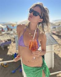 Emma Smetana, Czech actress, singer, model, news anchor, journalist and political scientist