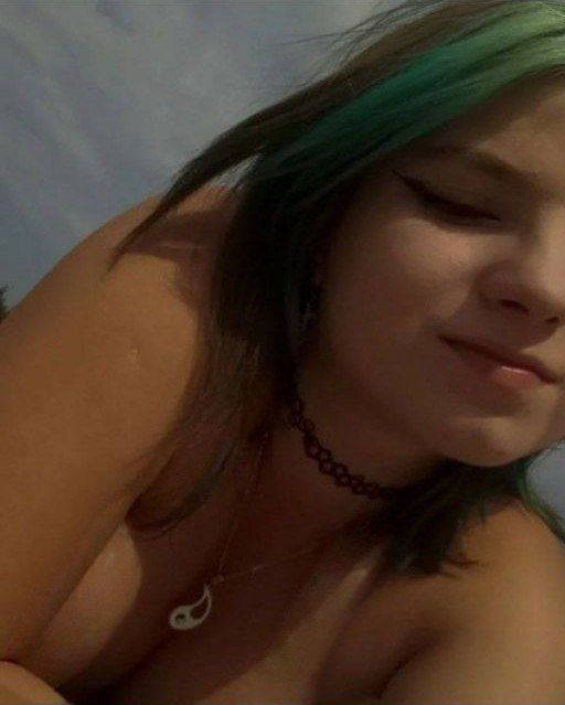 VgothV taking a selfie