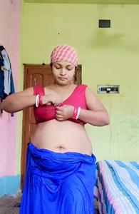 Big boob Indian bhabhi Indian women big pussy Indian women big chut 