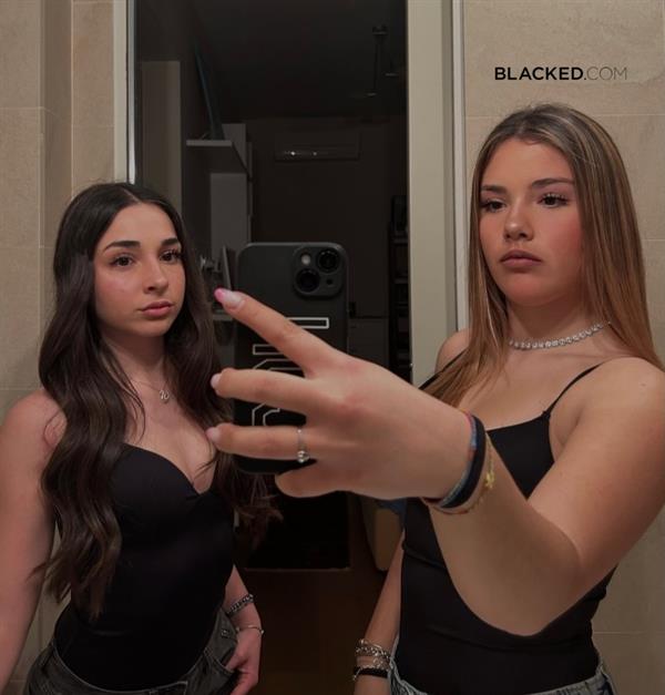 Gaia and Lucia taking a selfie