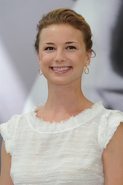 Emily VanCamp