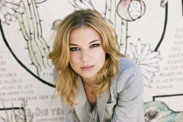 Emily VanCamp