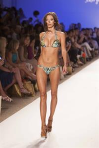 Ricky Fowler's Sexy Girlfriend