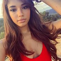 Yovanna Ventura taking a selfie
