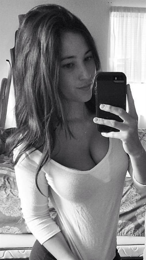 Angie Varona taking a selfie