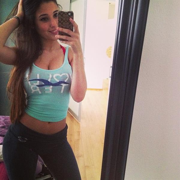 Angie Varona taking a selfie