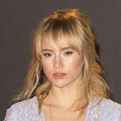 Suki Waterhouse