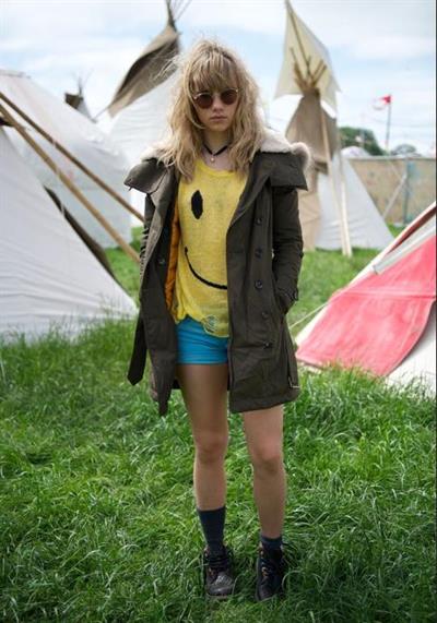 Suki Waterhouse