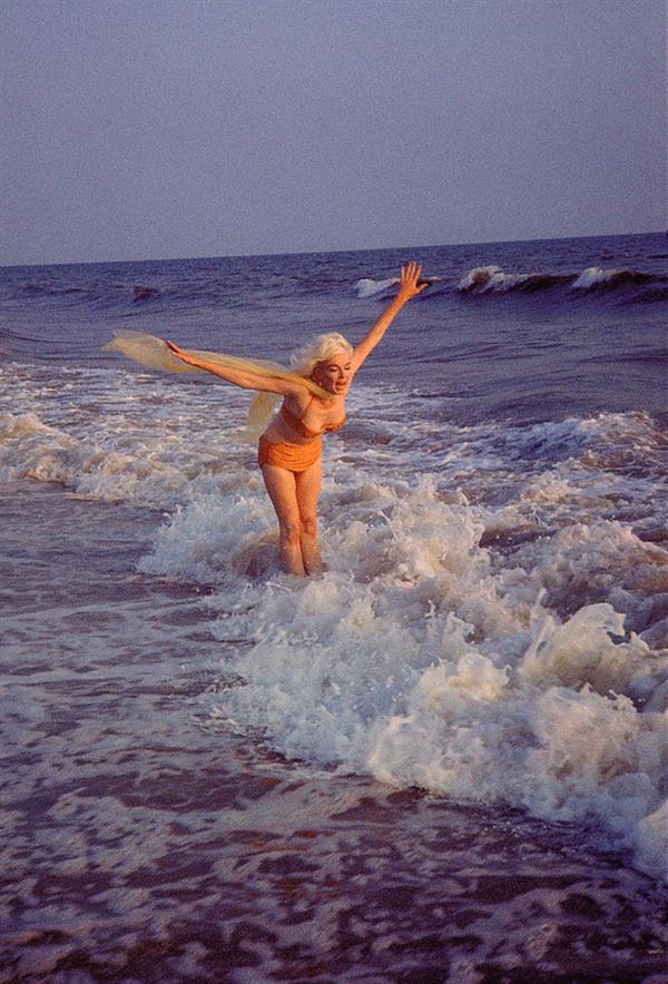 Marilyn Monroe in a bikini