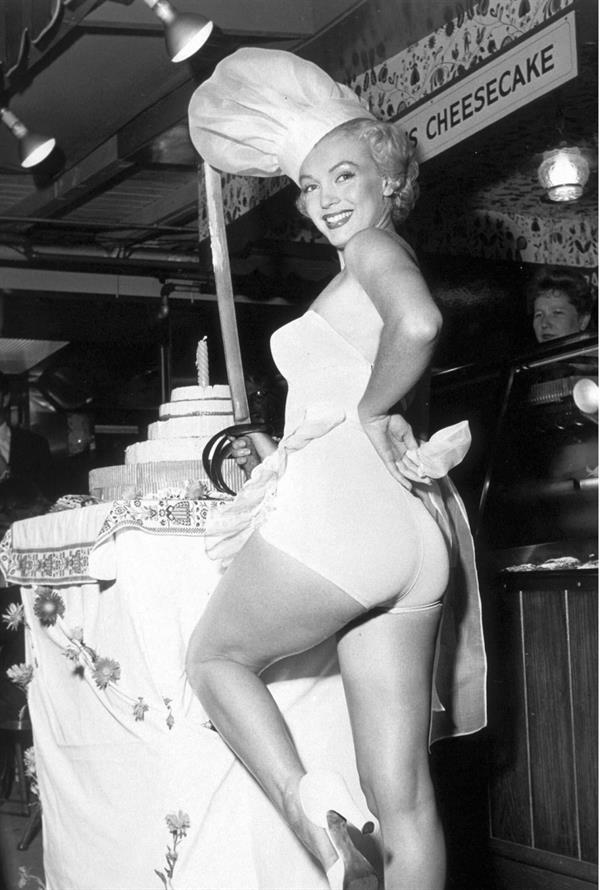 Marilyn Monroe - ass