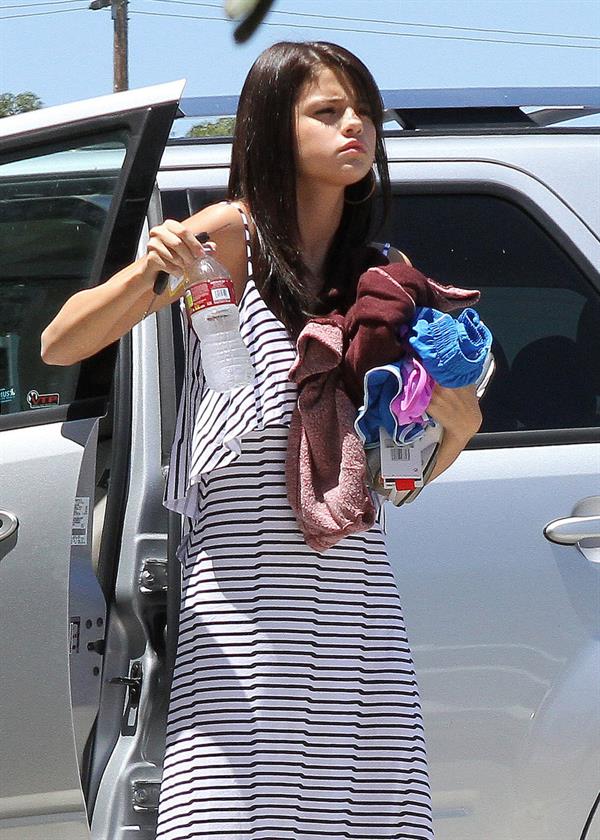 Selena Gomez arrives at studio in Van Nuys on July 18, 2011 